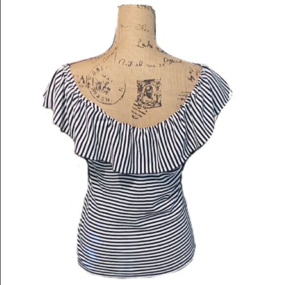Andeawy stripe ruffle top size M - Picture 2 of 3